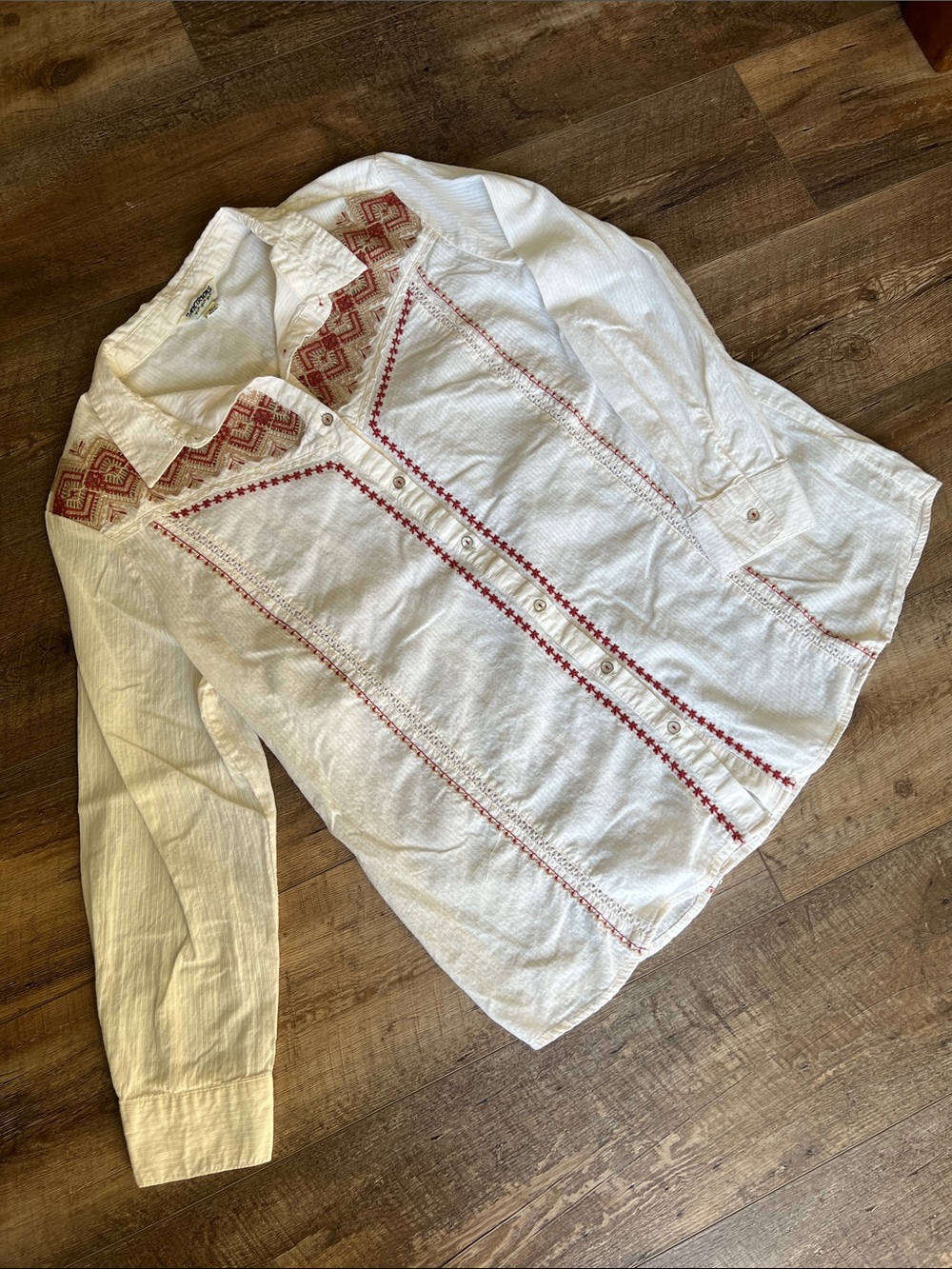 Tantrums White Button-Front Shirt with Red Embroidery